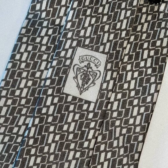 Gucci Gray and White Silk Tie - 100% Silk - Picture 4 of 5